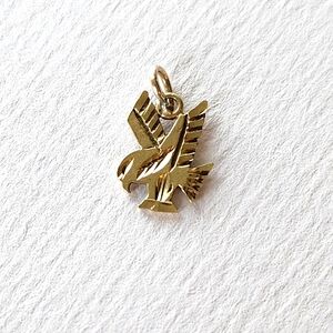 10kt. YG eagle pendant